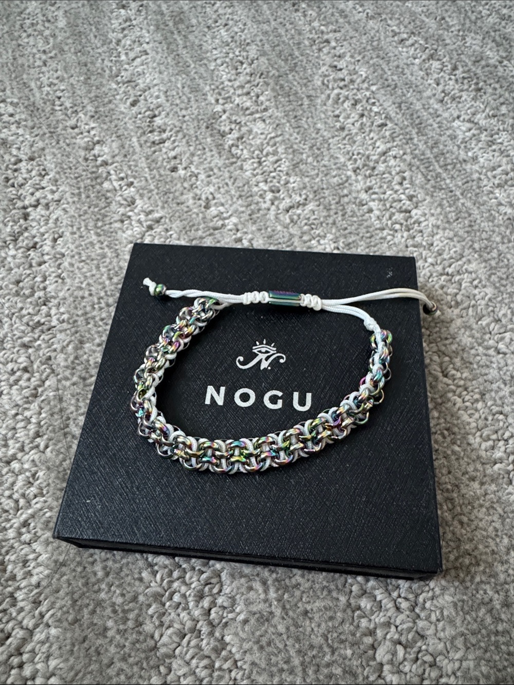 NOGU Iridescent Beaded Chain Bracelet - White Cord